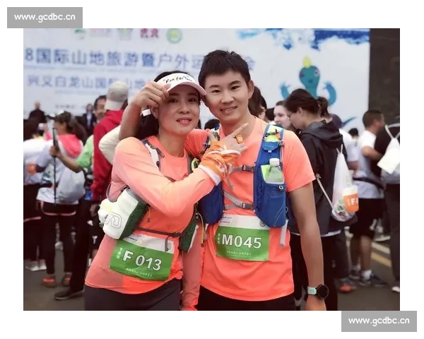 1 小时 05 分 29 秒！周诗博铁岭半马燃情夺冠