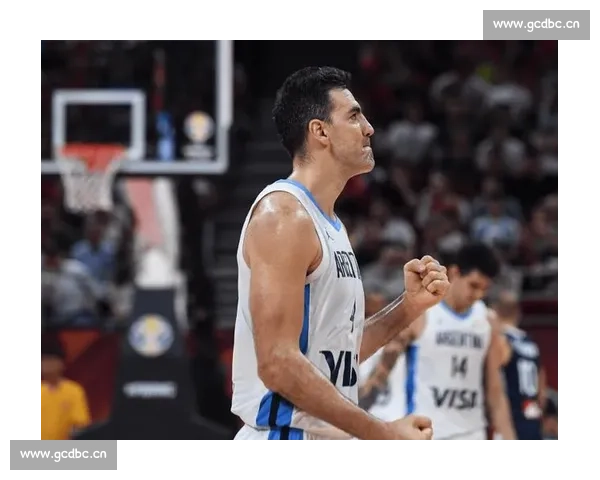 1700 万买断费吓退马刺!斯科拉自掏 300 万逆袭成姚明最佳搭档 1700 万买断费吓退马刺!斯科拉自掏 300 万逆袭成姚明最佳搭档